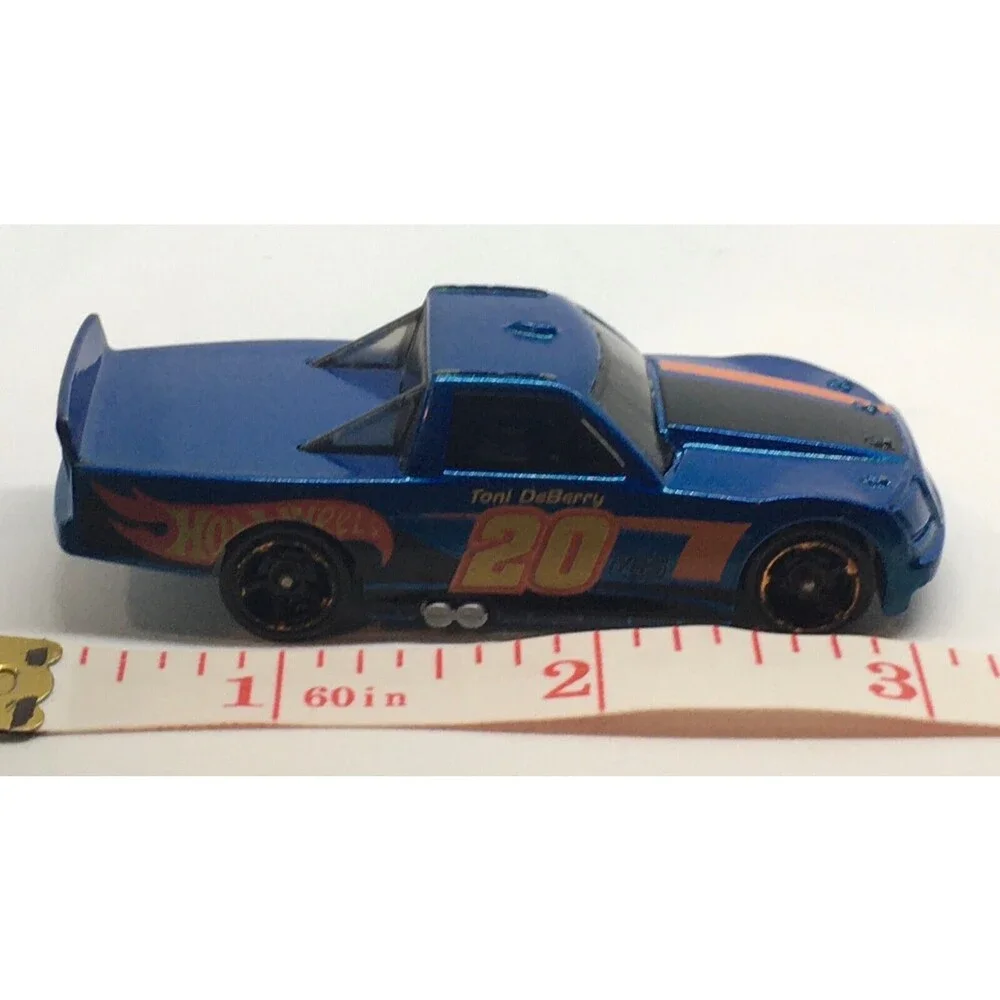 Circle Trucker Hot Wheels 2010 Blue Orange Tony DeBerry Race Car 20 Mattel H35